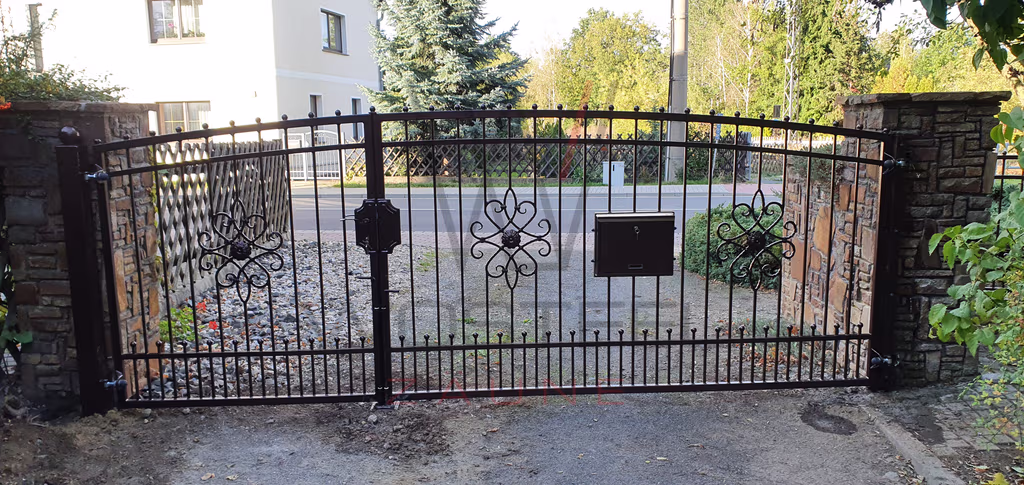 Tore, Zweiflügeliges Tor – tore-0026.avif